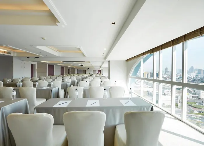 The Quarter Hualamphong By Uhg