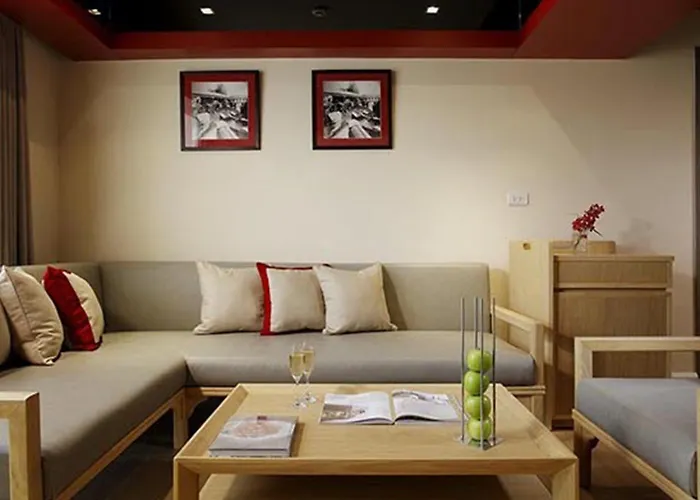 The Quarter Hualamphong By Uhg Bangkok