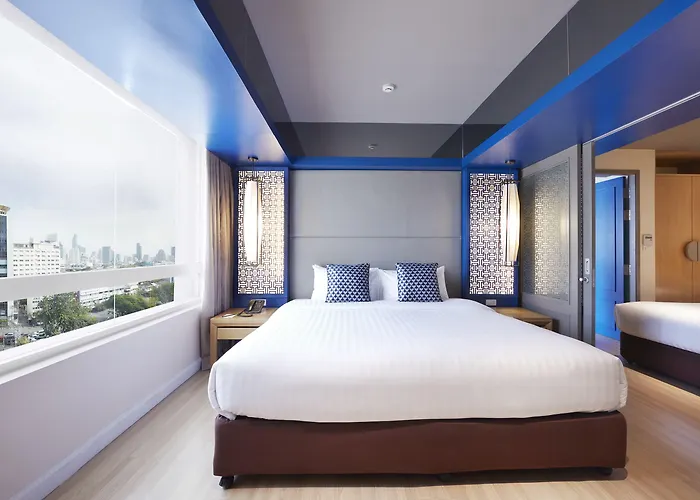 The Quarter Hualamphong By Uhg