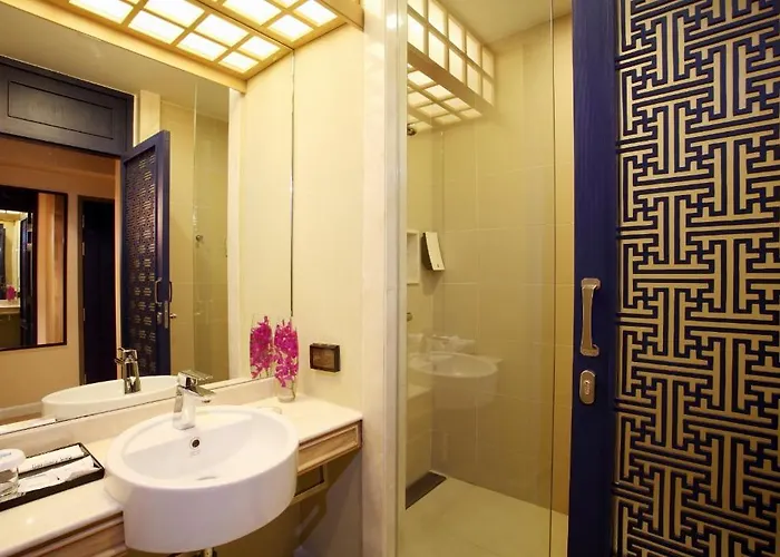 מלון The Quarter Hualamphong By Uhg - Close To Song Wat Road, Chinatown, Hua Lamphong Railway Station, Hua Lamphong Mrt Station